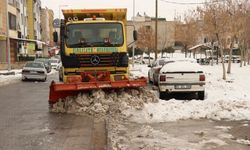 Şanlıurfa Haliliye’de Karla Mücadele Çalışmaları Aralıksız Sürüyor
