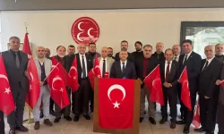 İzmir’de Şanlıurfa dahil  sivil toplum kuruluşlarından Türk bayrağına saldırıya tepki