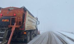 Şanlıurfa’da Karla Mücadele Çalışmaları Aralıksız Sürüyor