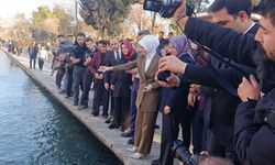 Bakan Göktaş, Şanlıurfa’da Balıklıgöl’ü Ziyaret Etti