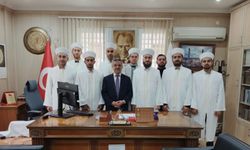 Şanlıurfa Birecik’te 9 Din Görevlisine Cübbe Ve Sarık Giydirildi