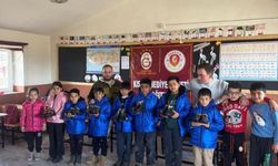 Şanlıurfa Eyyübiye’de Öğrencilere Gönül Isıtan Yardım!