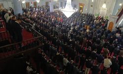 Şanlıurfa’da Berat Kandili Coşkusu Balıklıgöl’de Zirveye Ulaştı!