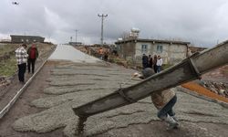 Şanlıurfa’da 12 Kilometrelik Grup Yolu Betonla Yenilendi!