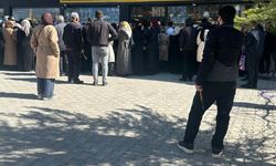 Şanlıurfa’da Züccaciye Mağazasında Saatlerce Kuyruk Çilesi