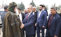 AK Parti heyeti Eyyübiye Yardımcı Mahallesi’nde vatandaşlarla bir araya geldi