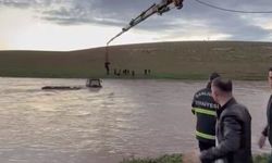 Ceylanpınar’da Derede Mahsur Kalan Traktör Sürücüsü Kurtarıldı