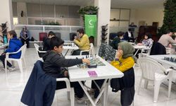 Şanlıurfa’da Yeşilay Haftası Kapsamında Satranç Turnuvası Düzenlendi