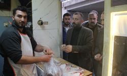 Şanlıurfa’da Tatlıcıda İftar Yoğunluğu Uzun Kuyruklar Oluştu