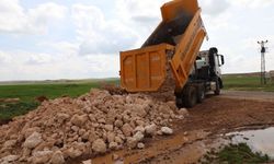 Viranşehir Gögerli Mahallesi’nde Stabilize Yol Çalışması Sürüyor