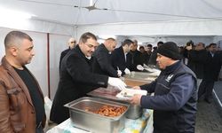 Başkan Canpolat Ramazan’ın Son İftarında Vatandaşlarla Buluştu