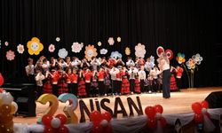 23 Nisan Muğla Sıtkı Koçman Koleji’nde ertelenen program poşkuyla gerçekleşti