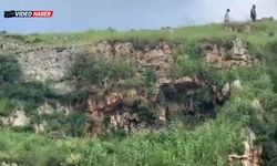 Şanlıurfa’da Uçurumda Mahsur Kalan 2 Keçi 1 Saatlik Çalışmayla Kurtarıldı