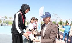 Şanlıurfa’da Kaykay Heyecanı: Gençler Madalyalarını Aldı!