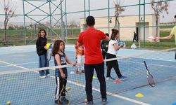 Şanlıurfa Eyyübiye’de Ücretsiz Tenis Kursları Başladı