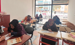 Eyyübiye Yenice Kadın Destek Merkezi’nde Okuma-Yazma Kursları Devam Ediyor!