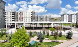 Şanlıurfa Karaköprüde Yeni Semt Pazarı Projesi Hızla Yükseliyor