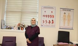 Harran’daki hemşirenin ilginç ebelik serüveni: Arabada doğurttu!