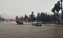 Şanlıurfa’da Sağanak Yağış Hayatı Felç Etti: Cadde Ve İş Yerleri Sular Altında