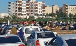 Viranşehir'de Bayramın ilk Saatlerinde Mezarlıklara Yoğun Ziyaret