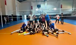 Siverek Spor Lisesi Voleybolda Şampiyon Oldu