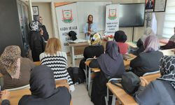 Bozova’da Kadın Kursiyerlere Koruyucu Sağlık Eğitimi Verildi