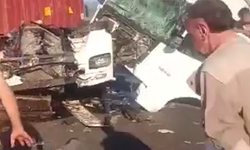 Şanlıurfa Otoyolu’nda Feci Kaza: Tır Sürücüsü Ağır Yaralandı
