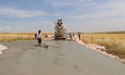 Şanlıurfa’da 18 Kilometrelik Dev Yol Projesinde Beton Serimi Başladı