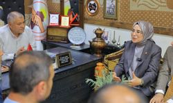 Cevahir Asuman Yazmacı ve ekibi esnaflara ziyarette bulundu