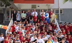 Şanlıurfa Karaköprü'de Karne Coşkusu! Başkan Nihat Çiftçi Öğrencileri Yalnız Bırakmadı