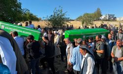 Şanlıurfa’da Yürek Yakan Veda: 3 Kardeş Yan Yana Defnedildi