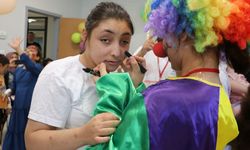 Şanlıurfa'da "Bir oyuncak, bir şifa" projesi ile miniklere dev moral