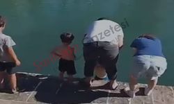 Şanlıurfa Balıklıgöl'de Tepki Çeken Görüntüler: Çocuklarını Çıplak Şekilde Suya Soktu