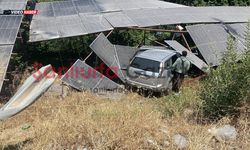 Şanlıurfa'da Almanya Plakalı Otomobil Şarampole Devrildi: 3 Yaralı
