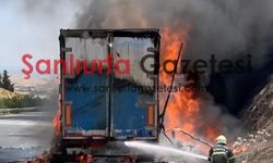 Şanlıurfa'da Seyir Halindeki TIR Alev Alev Yandı!