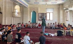 Bilinçli çocuklar için Şanlıurfa Yeşilay’ı yaz kurslarında çocuklarla buluştu