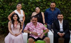 Şanlıurfalı türkücü İbrahim Tatlıses bu kez kız tarafı oldu: Mutluluğu yüzünden okundu