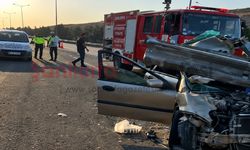 Şanlıurfa'da Otomobil Şarampole Devrildi: 1 Kadın Hayatını Kaybetti, Sürücü Ağır Yaralandı