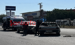 Şanlıurfa'da iki otomobil kafa kafaya çarpıştı: 3 Yaralı!