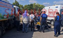 Şanlıurfa'da motosiklet, yol temizliği yapan belediye aracına çarptı