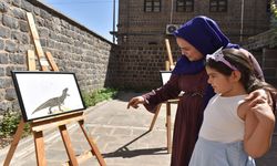Şanlıurfa'nın 6 yaşındaki ressamı ilk sergisini sanatseverlerle buluşturdu: "Onlar benim arkadaşım"
