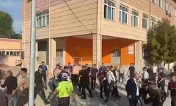 Önce Şanlıurfa, Kahramanmaraş sonra... Manisa'da okula silahlı saldırı, yaralı öğrenciler var!