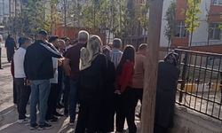 Van'ın Tuşba ilçesinde silahla okulu basan kız paniğe sebep oldu!