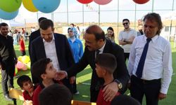 Şanlıurfa’da Çocukların Yüzünü Güldüren Şenlik: Yüzlerce Öğrenci Bir Araya Geldi