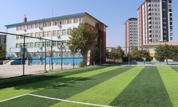 Şanlıurfa Karaköprü’de 5 Okula Sentetik Çim Saha Kazandırılıyor