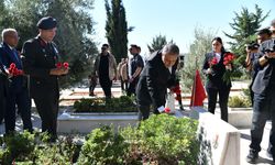 Şanlıurfa'da 19 Eylül Gaziler Günü'nde şehitlerde unutulmadı: Vali Şıldak ve kent protokolü oradaydı!