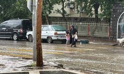 Şanlıurfa’da Siverek’te Yağmur Aniden Bastırdı
