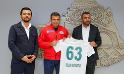 Selçuk Bayraktar’dan Şanlıurfaspor yönetimine ziyaret: 63 Numara artık onda!
