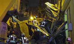 Beyoğlu’nda 5 Katlı Metruk Bina Çöktü! Bitişik Bina Tahliye Ediliyor