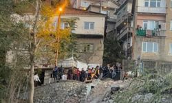 Zonguldak'ta Korkutan Olay: 3 Katlı Bina Bir Anda Çöktü
